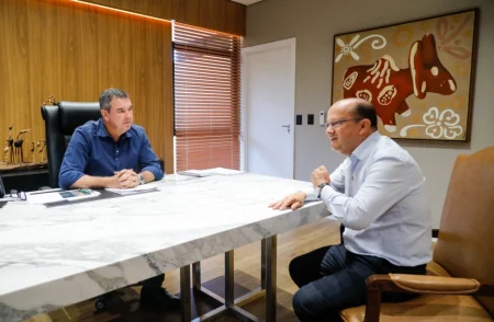 Barbosinha assume interinamente o Governo de MS durante férias de Riedel.