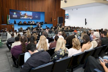 Reconhecimento às mulheres empreendedoras marca sessão solene na ALEM