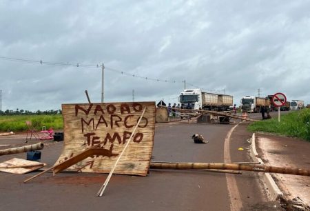 Indígenas mantêm bloqueio no Anel Viário de Dourados sem previsão de liberação