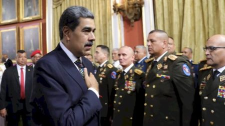 Maduro reforça papel das Forças Armadas na “garantia de segurança” do país