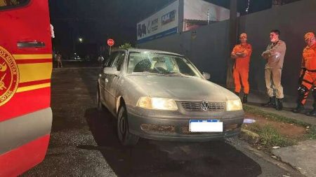 Auxiliar de serviços foi executado com tiro no rosto em carro emprestado