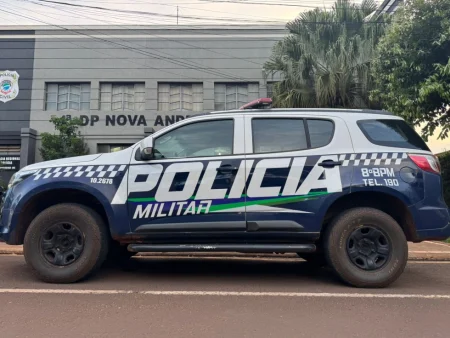Mulher é presa por tentativa de homicídio após ataque com faca em Nova Andradina.