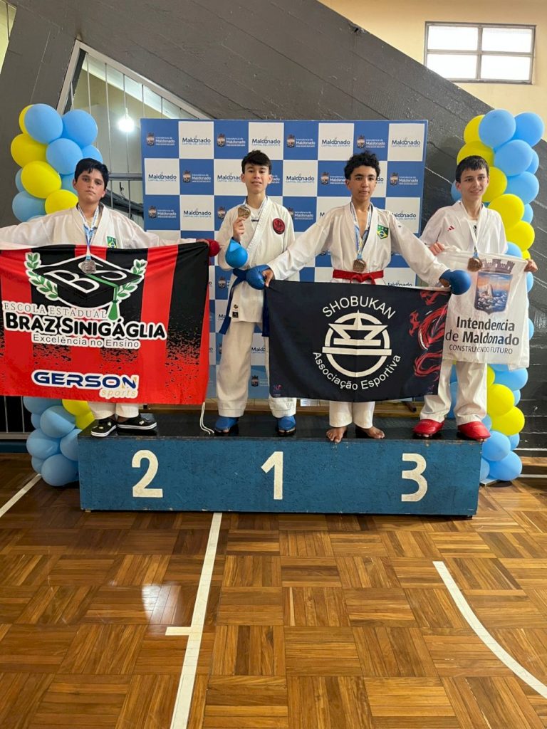 Atletas de Batayporã e Nova Andradina brilham no OPEN Internacional de Karatê no Uruguai
