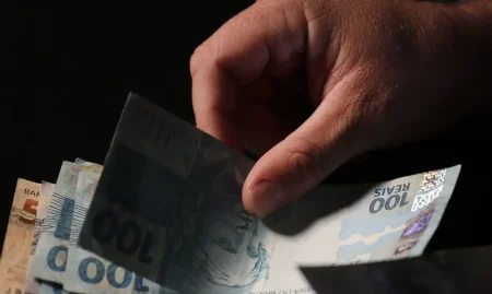 Cerca de 95,3 milhões de pessoas recebem 2ª parcela do décimo terceiro.