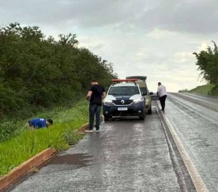 Dois homens presos suspeitos pela morte de mulher encontrada em BR no MS