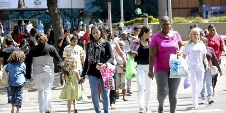 Quase 50% das mulheres brasileiras denunciam desrespeito