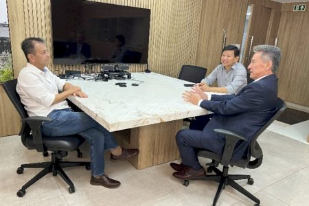 Hashioka visita Distribuidora Ikeda e enaltece contribuição ao desenvolvimento do Estado