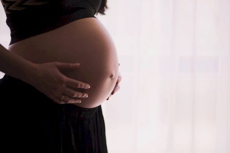 O ‘precipício da fertilidade’ de mulheres realmente acontece aos 35 anos?