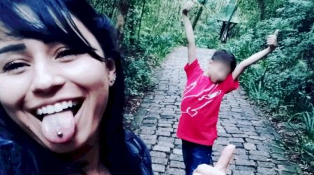 Morte de mãe ao salvar o filho no mar gera comoção