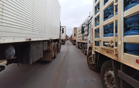 Caminhoneiros prometem paralisação nacional a partir desta quinta-feira (04)