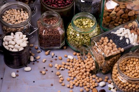 Veja 11 alimentos que ajudam a combater a inflamação no corpo
