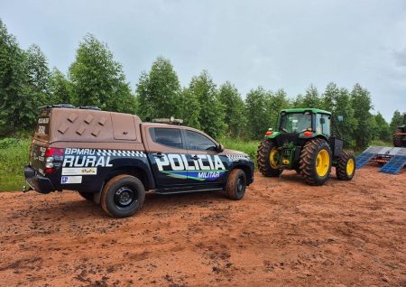 PM Rural recupera trator furtado em área rural de Selvíria.