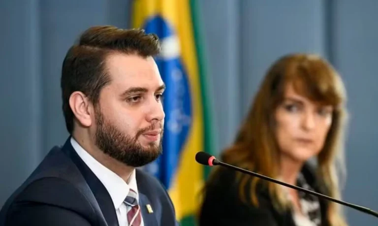 Prisões domiciliares são mantidas após audiência de custódia.