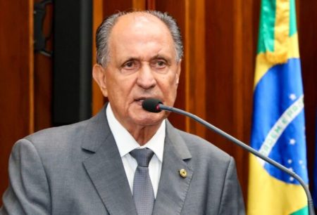 Dezembro Vermelho reforça prevenção contra HIV em MS