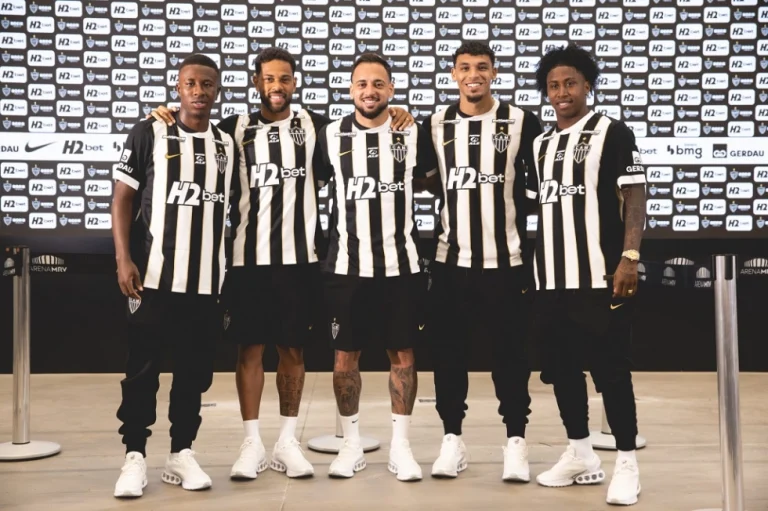 Atlético apresenta cinco reforços na Arena MRV e projeta temporada de títulos.