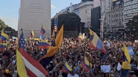 Venezuelanos ao redor do mundo comemoram a prisão de Maduro