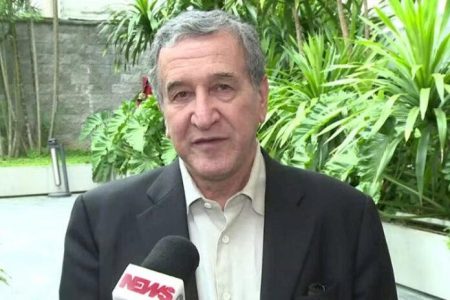 Lutando contra câncer, Carlos Alberto Parreira é internado aos 82 anos