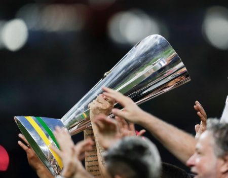 CBF aumenta premiação para Flamengo e Corinthians na Supercopa Rei 2026