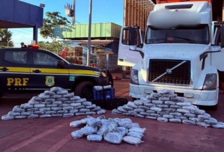 Boliviano é flagrado traficando quase 200kg de skunk