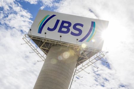 Donos majoritários da maior produtora de carne do mundo miram petróleo da Venezuela