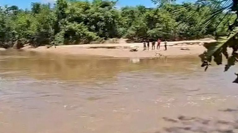 Homem morre após cair em rio durante deslizamento de barranco em MS