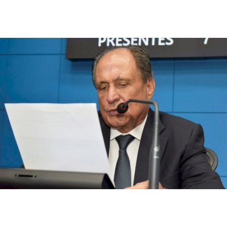 Dourados: Zé Teixeira articula criação de UBS e aprova lei da FELIT