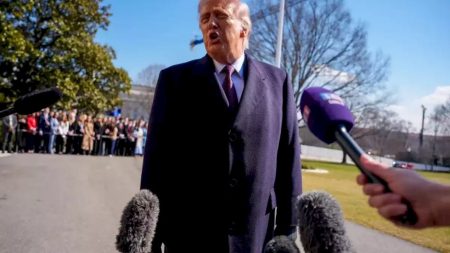 Trump diz que ‘se dá muito bem’ com Lula E ‘adoraria recebê-lo’ na casa Branca