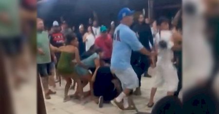 Mulher flagra marido no pagode com amante e arruma briga em MS