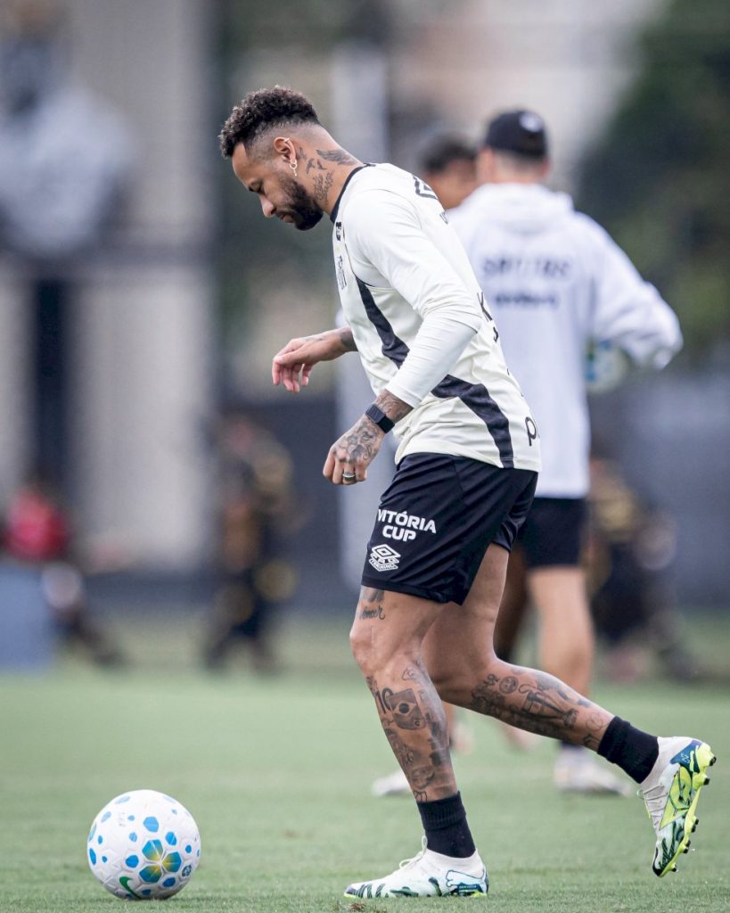 Escalação do Santos: Neymar treina com o elenco, mas fica fora do clássico contra o São Paulo