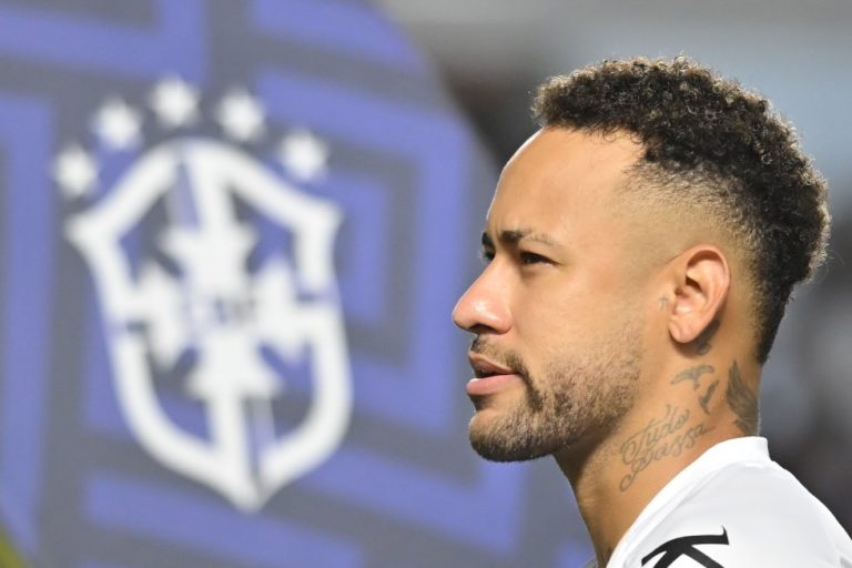 Neymar tem última folga no calendário para evoluir rumo à Copa