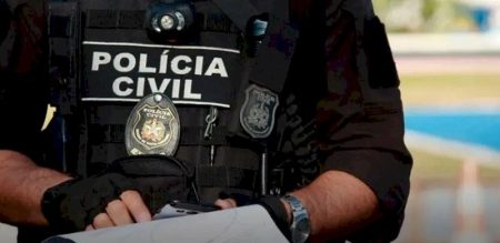 Homem é encontrado morto em apartamento e corpo é parcialmente consumido por cães
