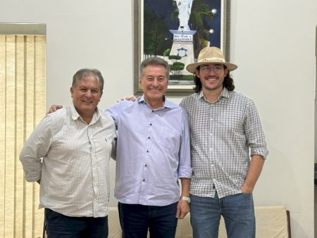 Hashioka visita prefeito Germino Roz e reforça parceria que já destinou R$ 700 mil a Batayporã