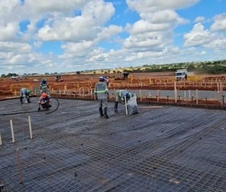 Gigante da celulose começa contrução de 620 ‘mansões’ em Inocência