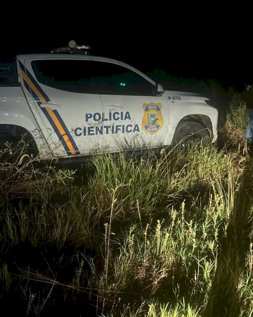 Perícia realiza levantamentos após homem ser encontrado morto em Rio Brilhante