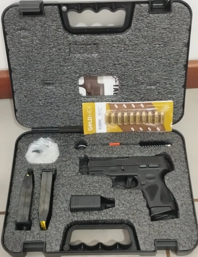 Polícia Militar atende caso de violência doméstica e apreende pistola em Ivinhema.