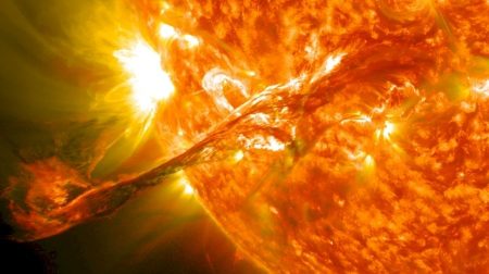 Terra fica em alerta para tempestades solares que podem durar por três dias