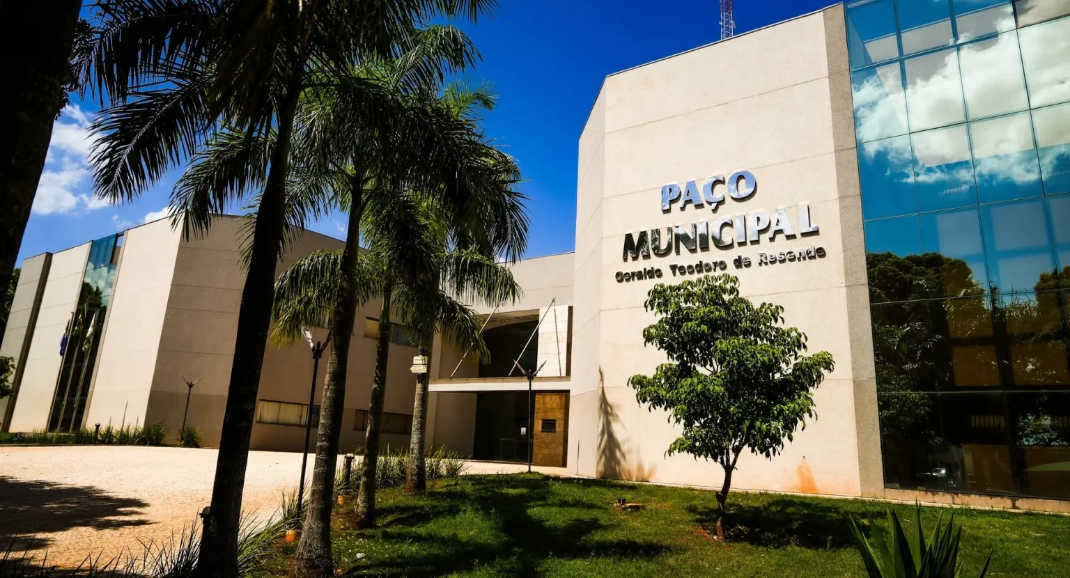 Prefeitura de Nova Andradina não terá expediente nos dias 30 de abril e 1º de maio