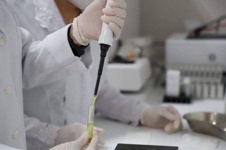 Estudo traz pistas sobre células do HIV que continuam no corpo humano mesmo durante tratamento