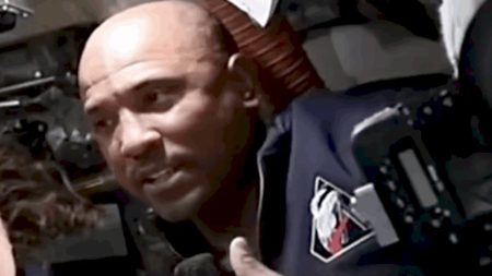 Astronauta da Artemis 2 diz que Terra é “uma só” e pede união