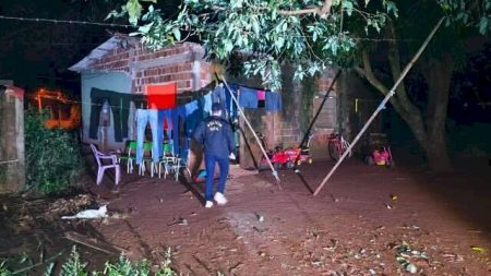 Adolescente de 16 anos é perseguido e executado dentro de casa