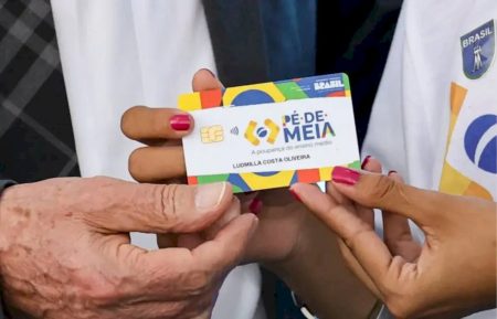 Pé-de-Meia: pagamento para nascidos em março e abril será feito nesta terça-feira (26)