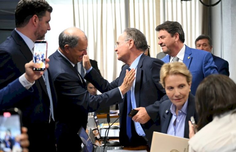 Bancada do Agro no Senado derrota governo e aprova resgate bilionário a produtores em comissão