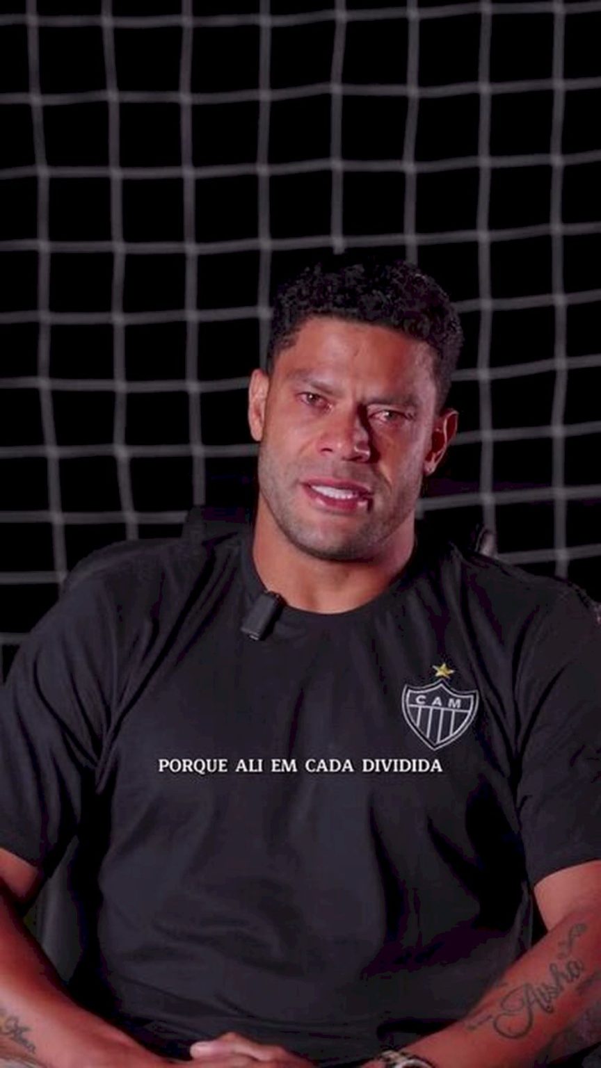 Hulk chora no adeus ao Galo: ‘Virei o Hulk Mineiro’