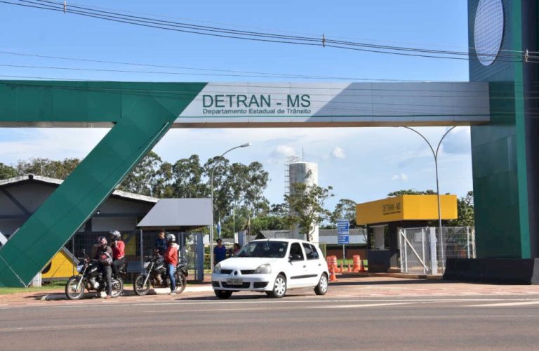 Detran-MS demite servidor investigado pela PF e envolvido em fraudes dos caminhões
