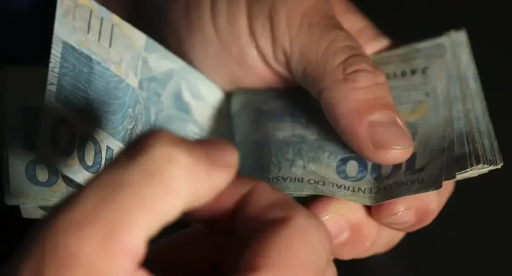 Desenrola Brasil: saiba como usar FGTS para pagar dívidas em atraso