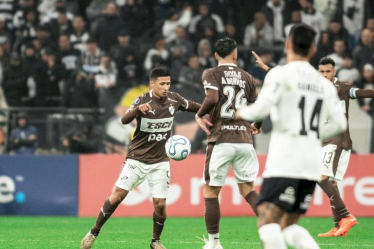 Os erros defensivos custaram o resultado positivo dentro de casa no encerramento da fase de grupos