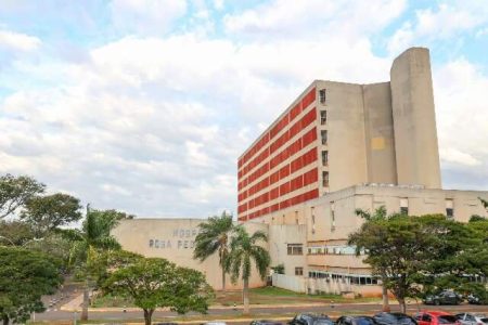 Casal agride médicas e destrói consultório após atendimento a filho autista