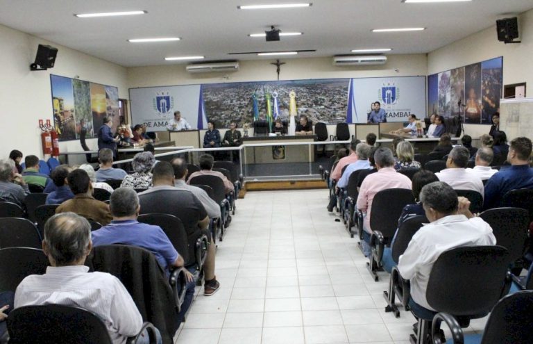 Servidora pede afastamento após se recusar a ‘burlar’ reunião do Conselho de Ética em Câmara do interior