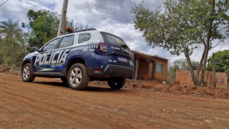Loja de materiais de construção é assaltada e suspeito foge após tentar desarmar policial