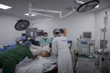 Transplante renal pareado amplia opção para pacientes que têm doador, mas não podem receber o rim